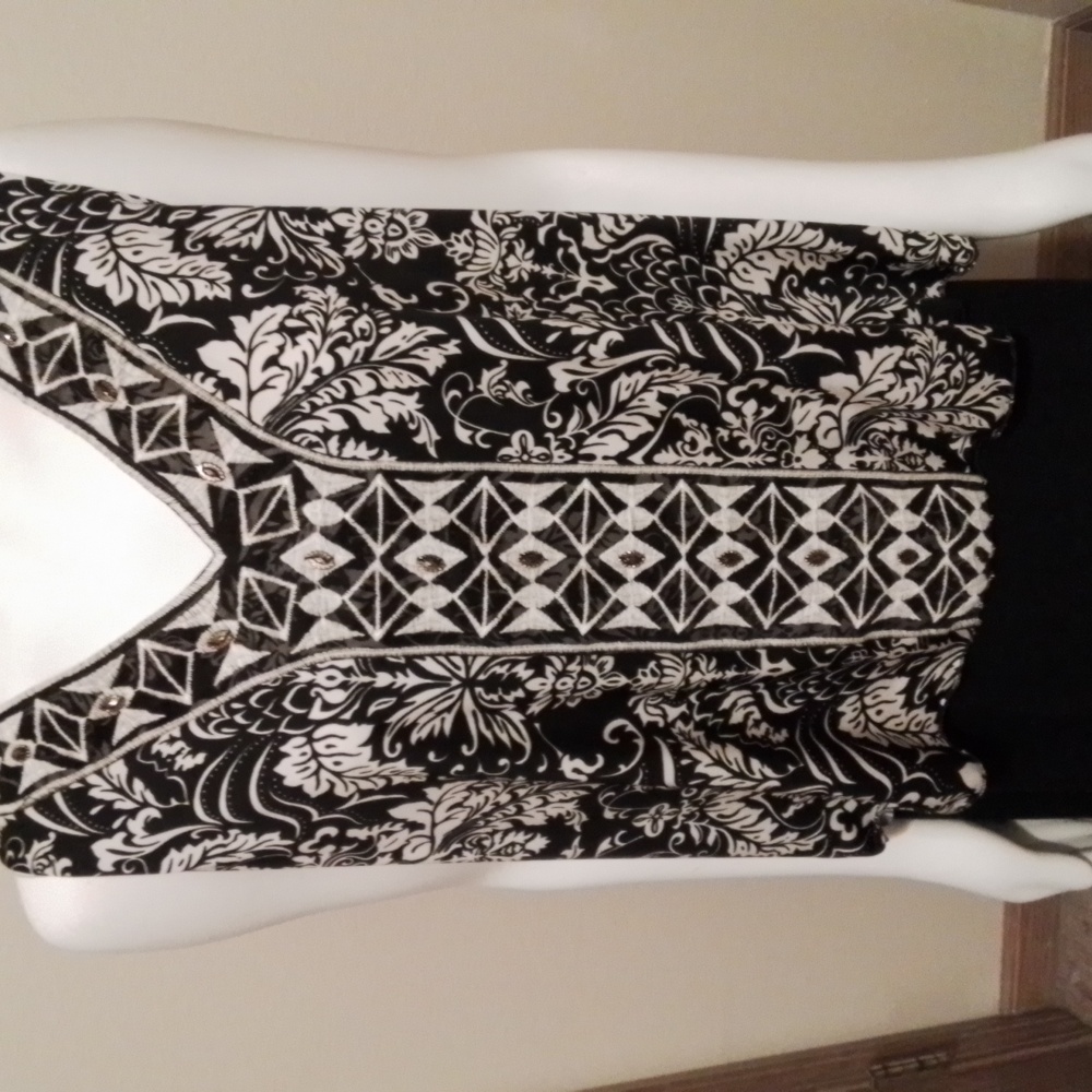 Roz & Ali NWOT cream and black top, size 1X - Picture 1 of 9
